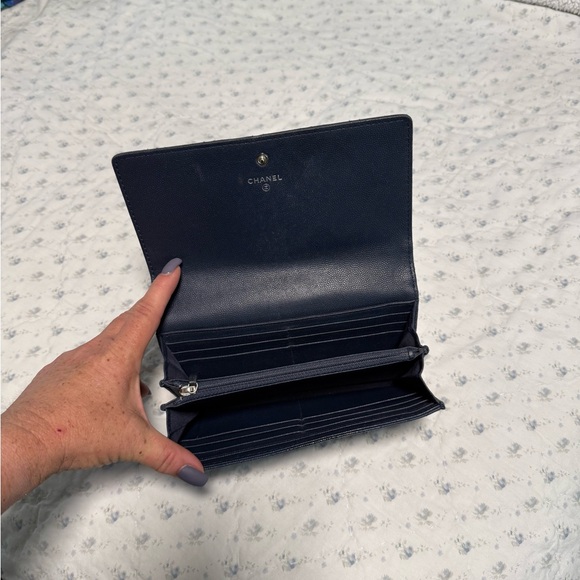 CHANEL Dark Blue Quilted Card Holder - Picture 7 of 11